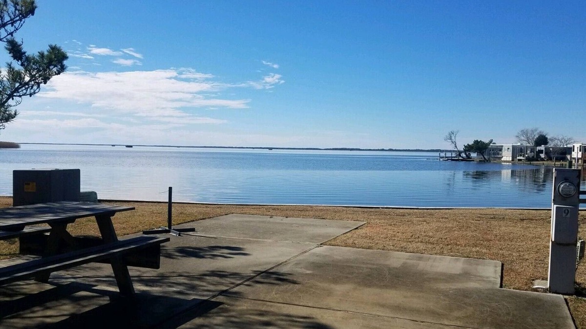 Sandbridge House | Captain's Quarters Beach Rental lot 200