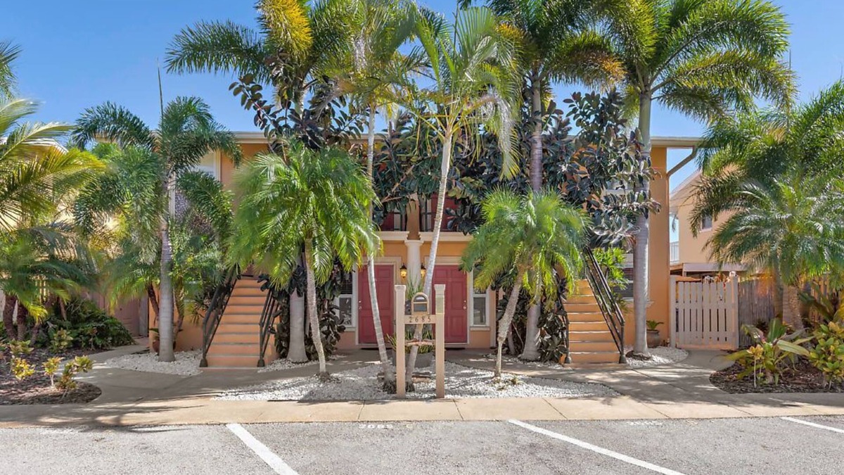 Dunedin Condo | Captain's Quarters - Capt. Nemo Unit - FREE BOAT with Rental!
