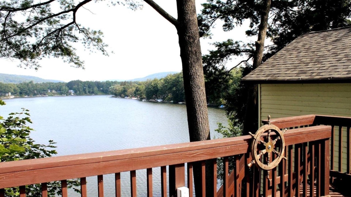 Maryland Apartment | Captain's Quarters -Goodyear Lake near Cooperstown
