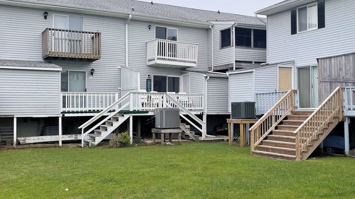 Deep Hole House | Captain's Quarters -Water Front- Water Access-Close to the Beach-NO LINENS