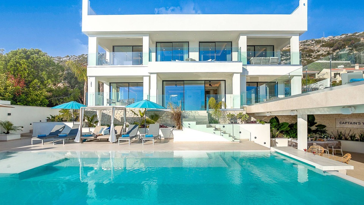 Peyia Town Villa | CAPTAIN'S VILLA - Jacuzzi/spa, Panoramic Sea Views, Private Pool