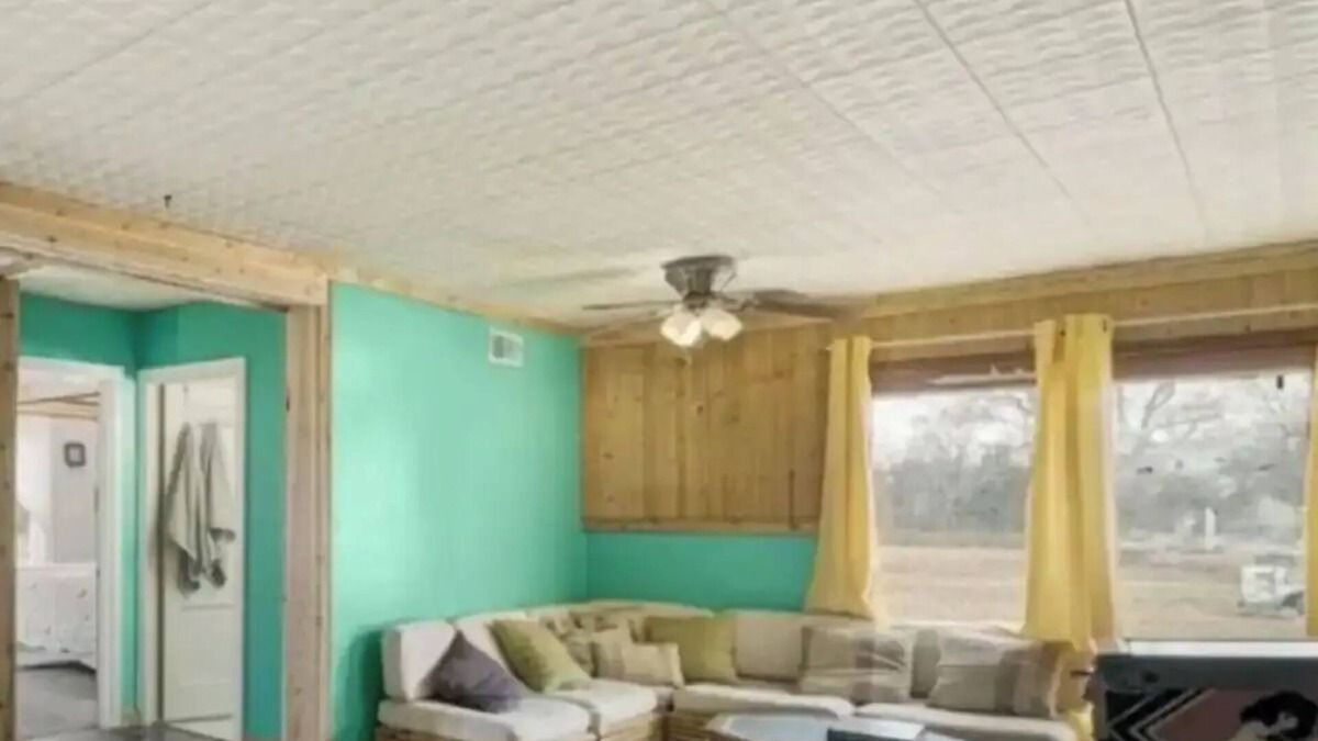 Cleora House | Captains Hide Awaynn