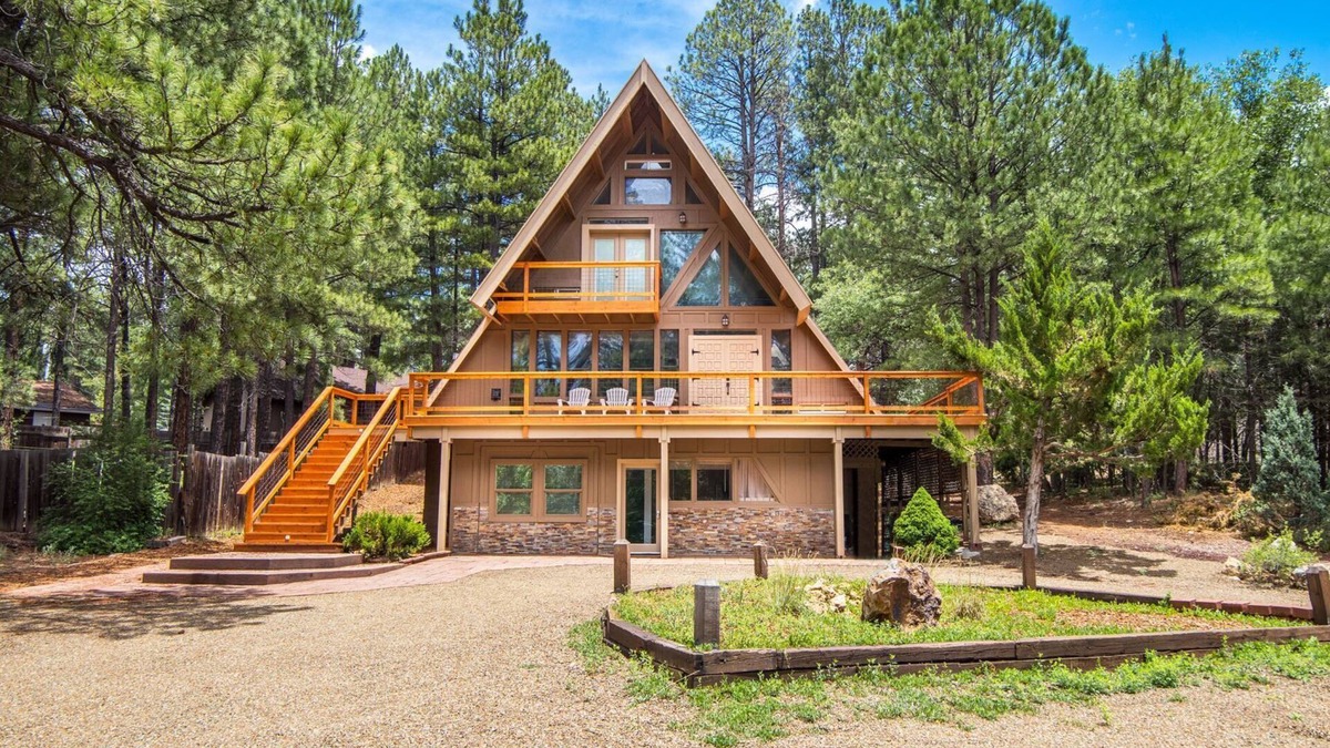 Kachina Village Cottage | Captivating 1 BR Chalet Hideaway! Prime Location!
