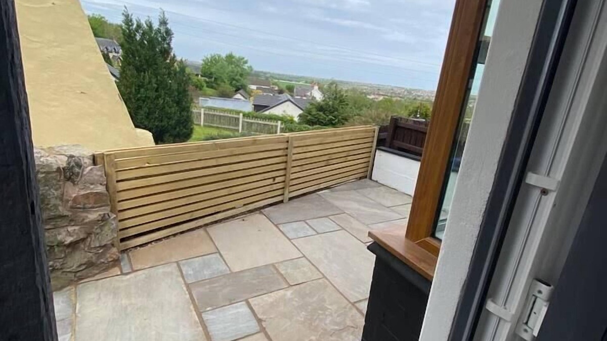 Meliden Cottage | Captivating 2-Bed Cottage in Prestatyn