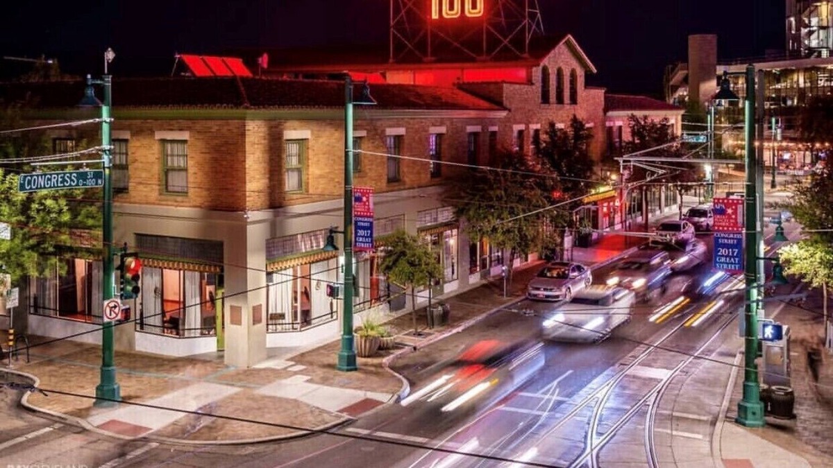 Rincon Heights Apartment | Captivating Finn - Walking distance to UA