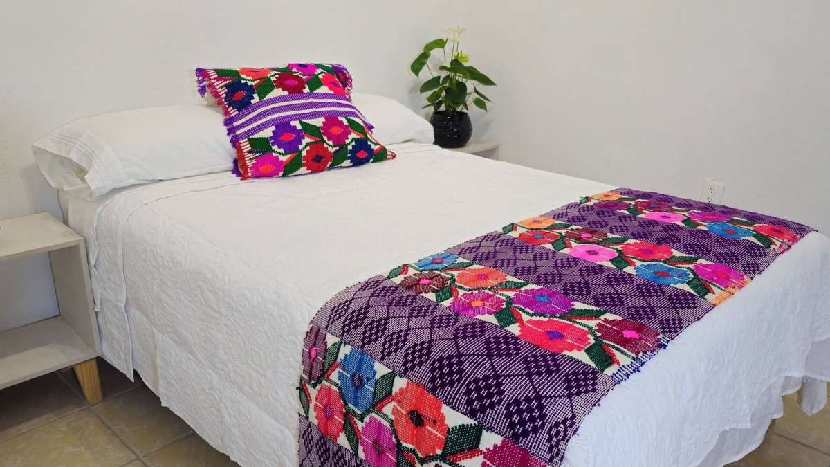 San Antonio de la Cal Apartment | Caracol Purple Department