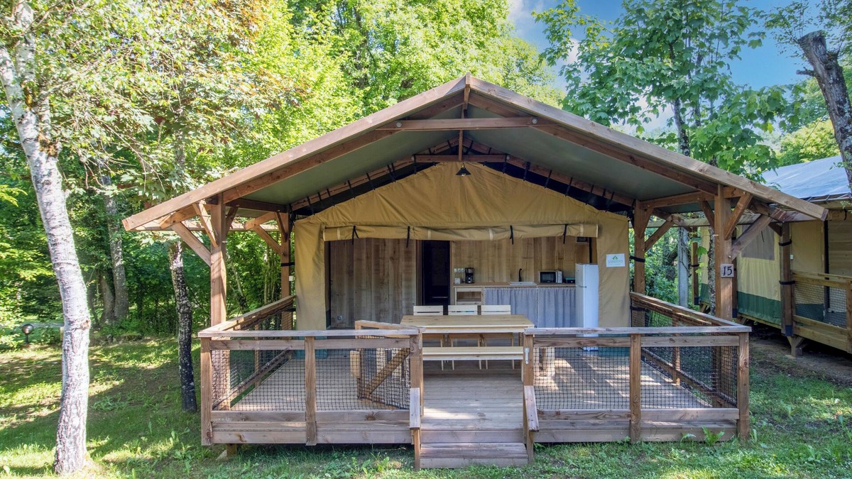 Saint-Martial-de-Nabirat RV Rental | Caravan 'Lodge 8 Personnes' with Shared Pool, Private Terrace and Wi-Fi