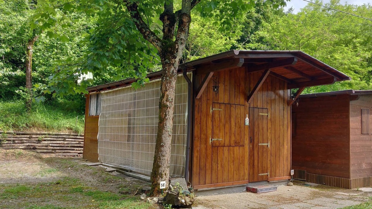 Palazzuolo sul Senio RV Rental | Caravan "Le Sorgenti - Chalet 13" with Mountain View & Private Garden