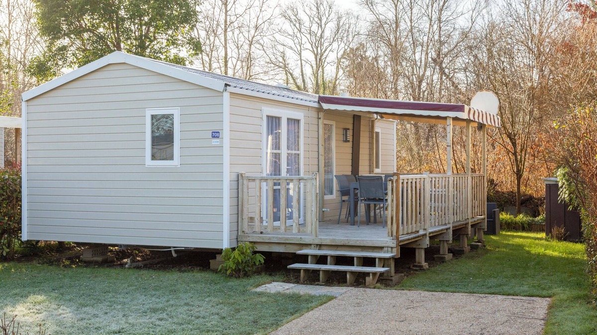 Pont-Aven RV Rental | Caravan 'Sur Pont-Aven' with Private Terrace, Private Garden and Wi-Fi