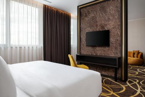 Samorin Hotel | Card Hotel