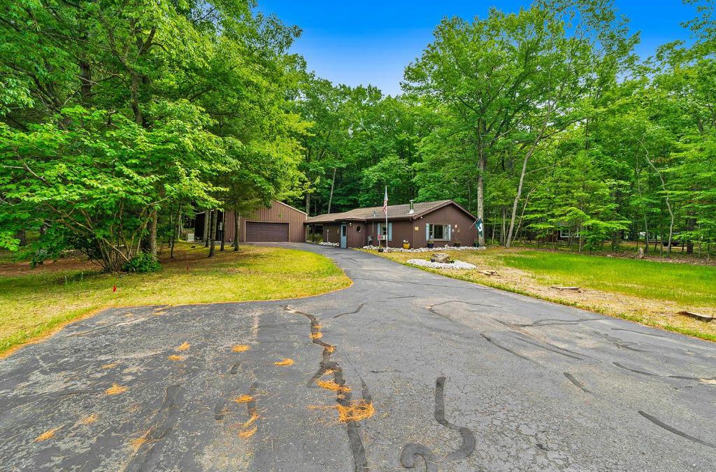 Lake Township House | Cardinal Cabin