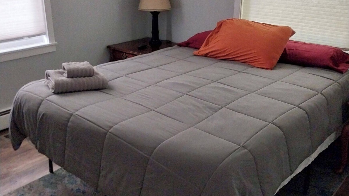 Brooklyn House | Cardinal Cottage in Brooklyn, MIn