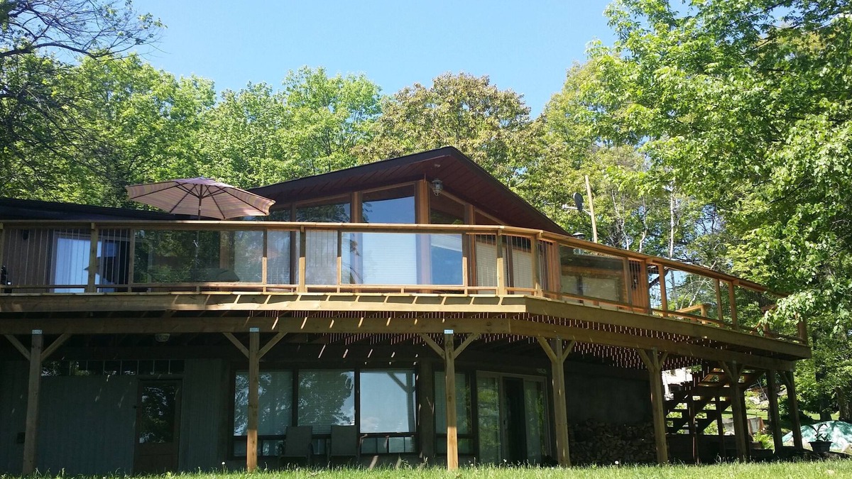 Algonquin Highlands Cottage | Cardinal Pines Luxury Lakefront Cottage by Beautiful Halls Lake!