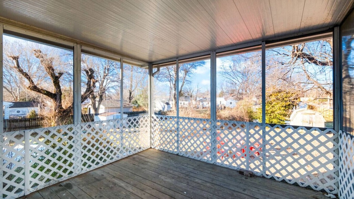 Beechmont House | Cardinal's Roost| Firepit | Hoops Arcade | Sunroom