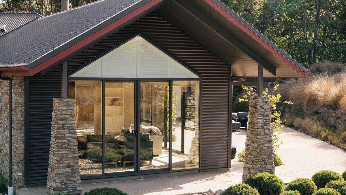 Cardrona House | Cardrona Alpine Villa (with hot tub)
