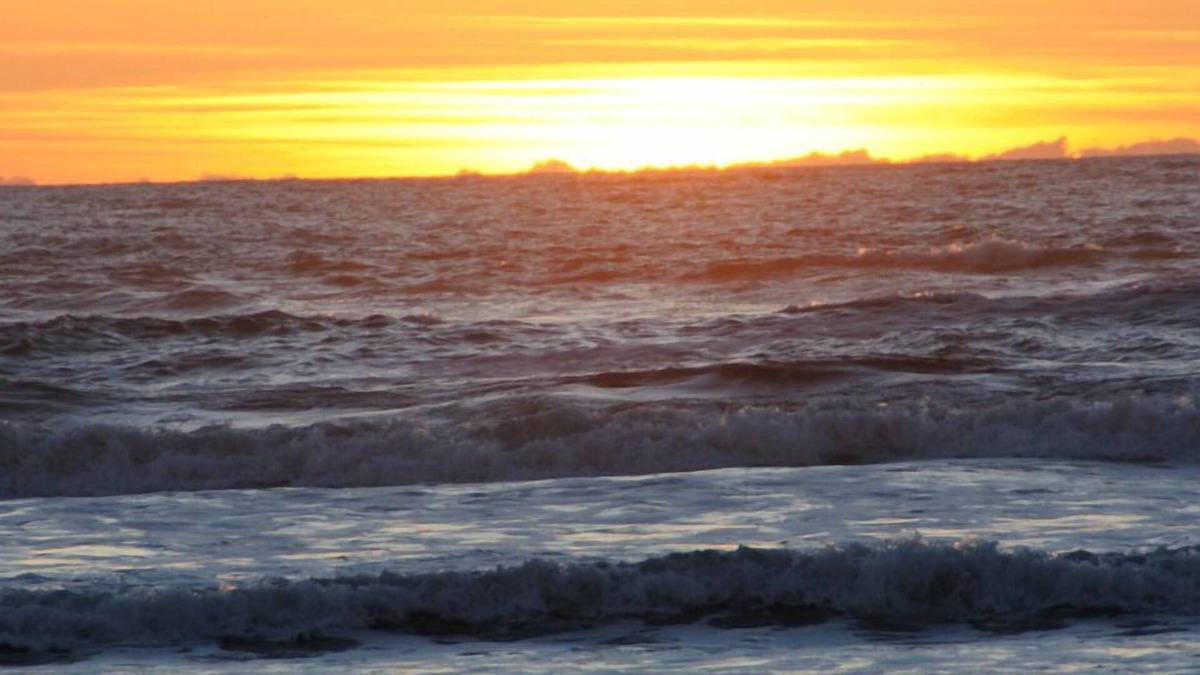 Watsonville Condo | Carefree Days at The Beach