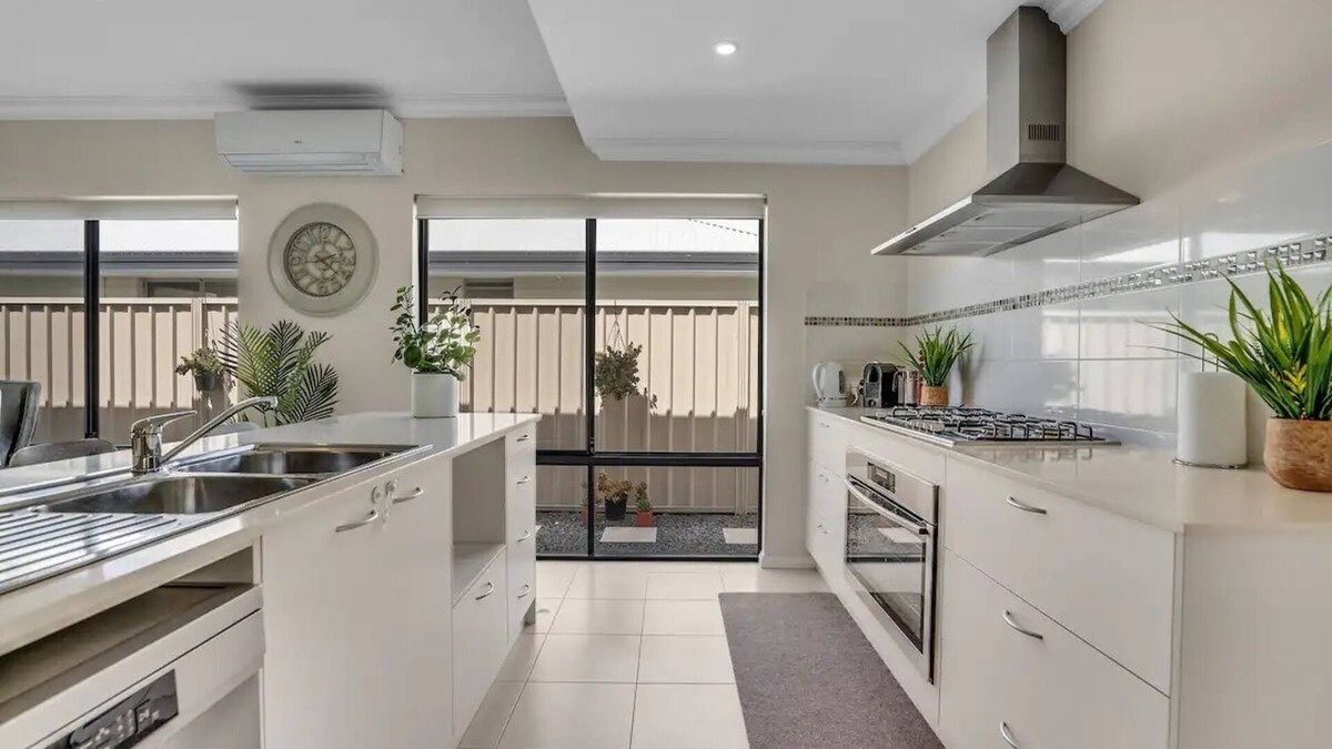 Busselton House | Carey Beach Retreat