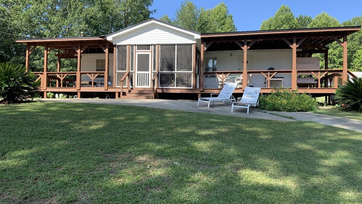 Lake Oconee House | Carey’s Cove on Lake Sinclair