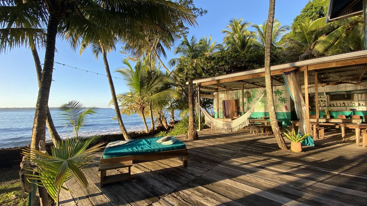 Isla Bastimentos Apartment | Caribbean Front, 5 bd Tropical Paradise In The Middle Of Bocas Best w/Pool