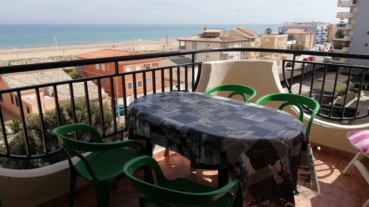 Xeraco Beach Apartment | Caribe 4º Solo Familias