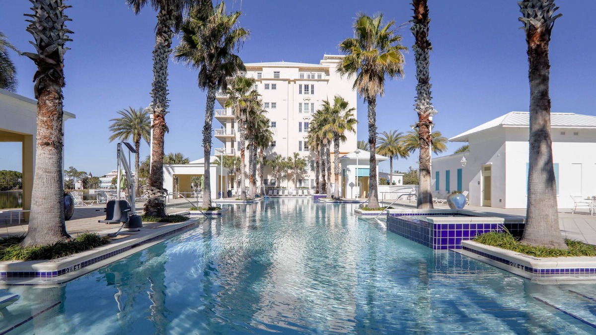 Sunnyside Hotel | Carillon Beach Resort Inn