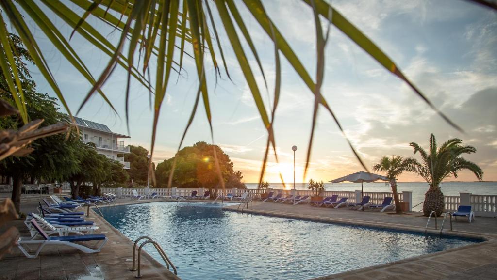 Alcanar Hotel | Carlos III