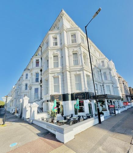 Eastbourne Seafront Hotel | Carlton Court Hotel Eastbourne