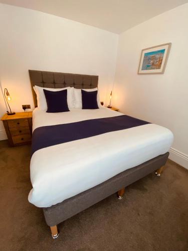 Weymouth Apartment | Carlton Guest Suites - Weymouth