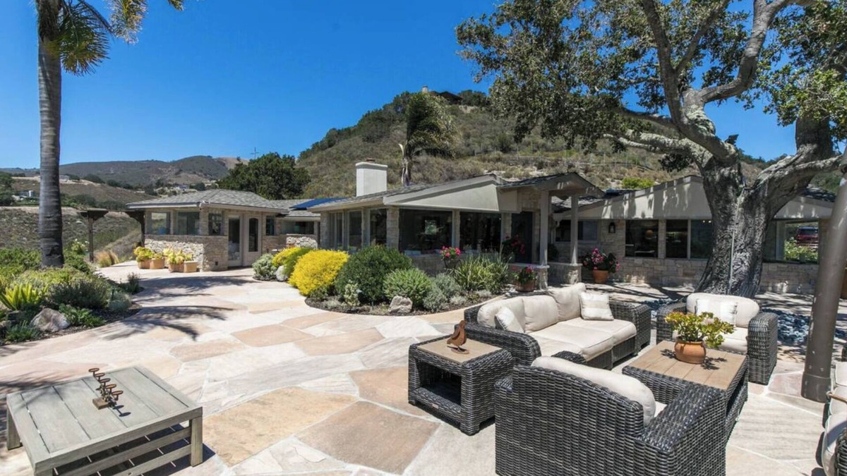 Carmel Valley House | Carmel Valley View Estate Above the Wineries with Hot Tub