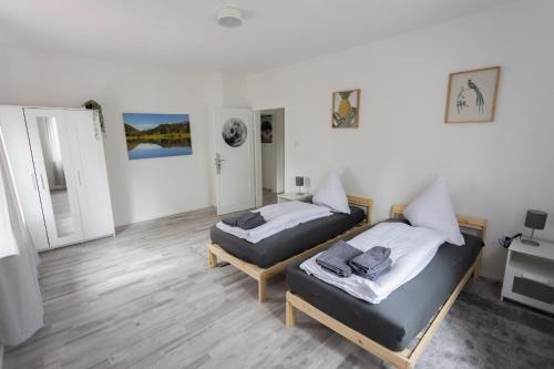 Villingen-Schwenningen Apartment | Carming Worker Apartment in Villingen-Schweningen with WiFI