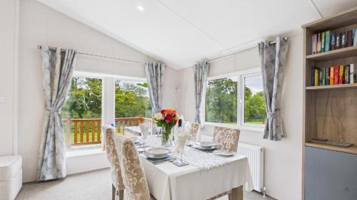 Ryde Ski Chalet | Carpenters Lodge the perfect dog friendly retreat