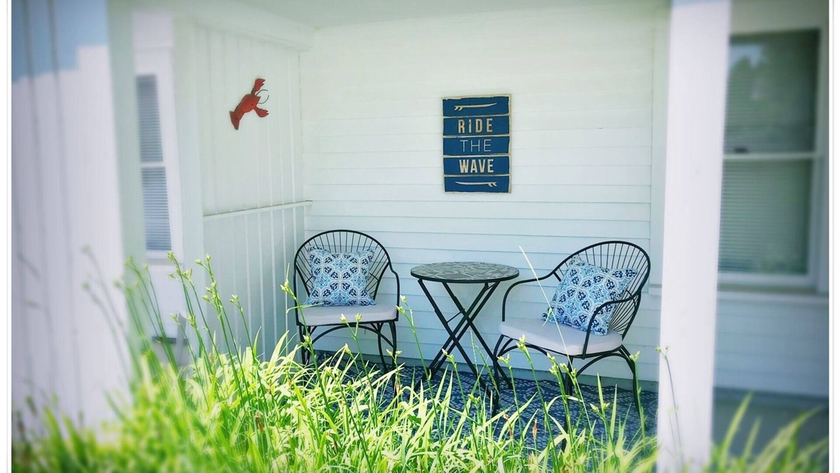 Ogunquit Apartment | Carriage House Appartment with Beautiful Pool in the Heart of Ogunquit