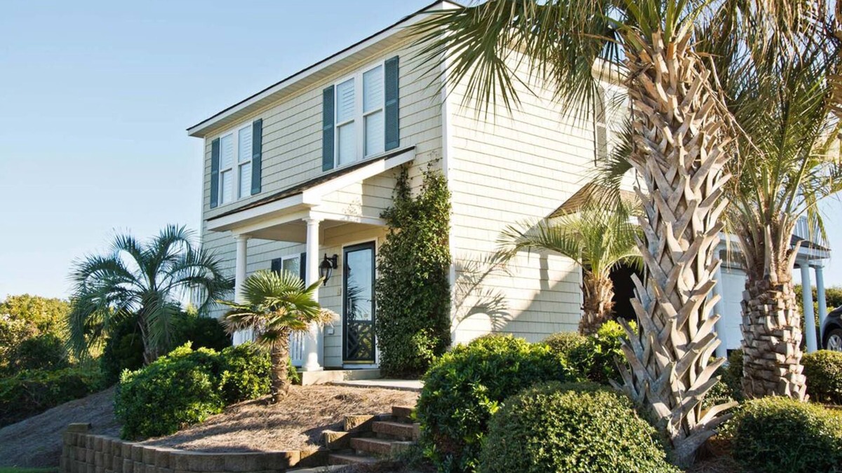 Salter Path House | Carriage House at Water's Edge, Oceanfront in Salter Path, NC!