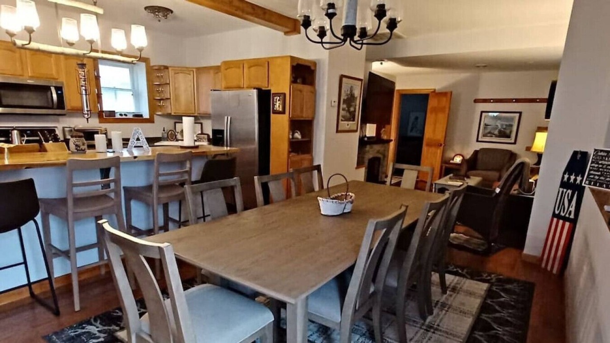 Wabasha House | Carriage House · The Hurd Carriage House