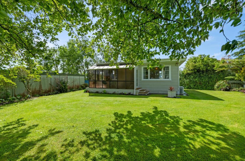 Hurworth House | Carrington Countryside - New Plymouth Holiday Home