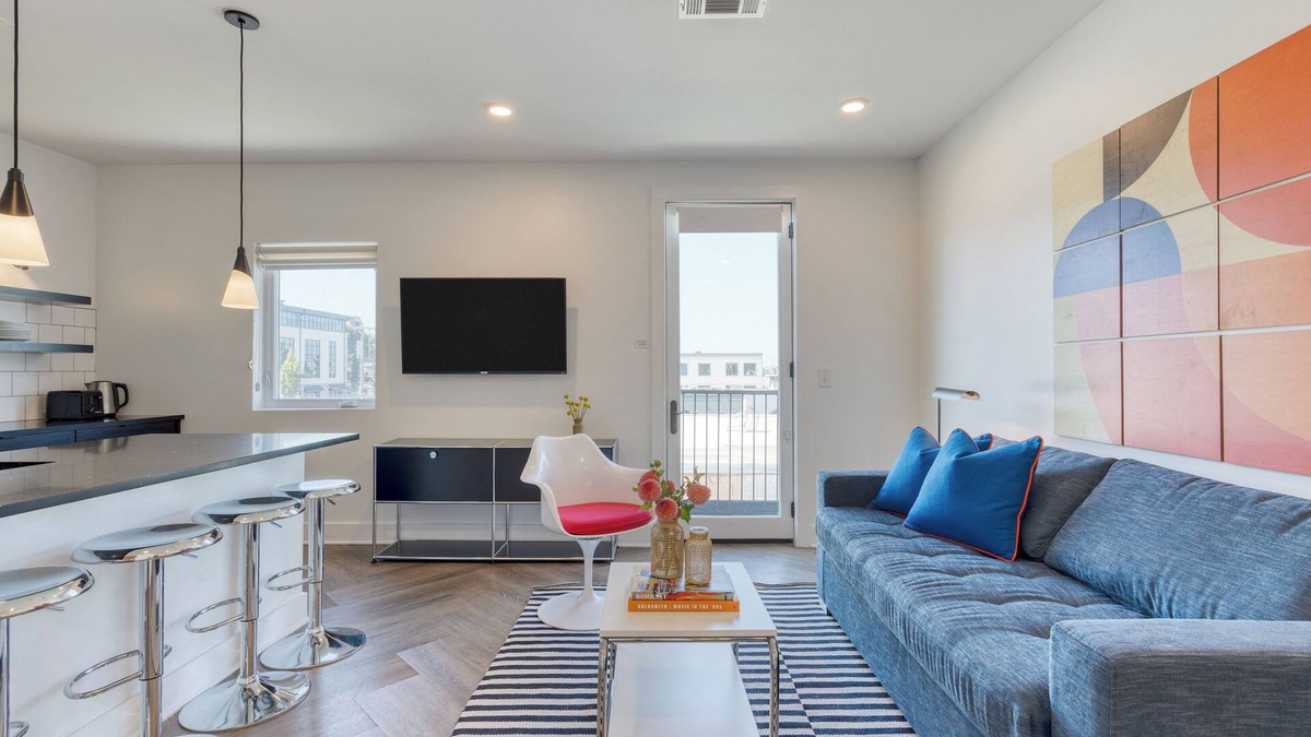 Historic Edgefield Apartment | Carter #402 by AvantStay | Mins to Downtown