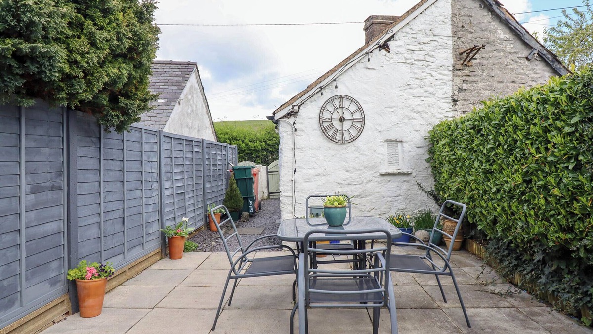 Llangernyw Cottage | Cartref