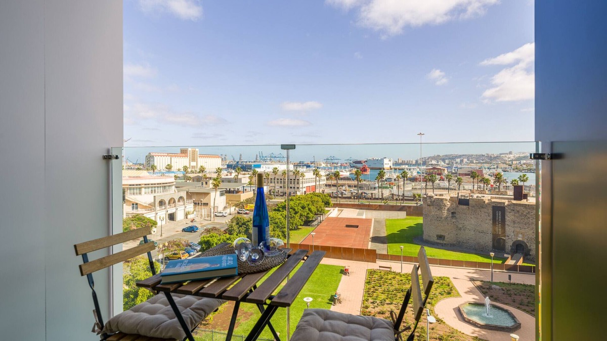 Las Palmas de Gran Canaria Ski Chalet | Castle of Light By CanariasGetaway