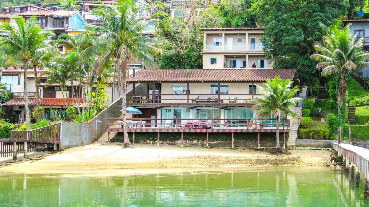 Itanema House | Casa à beira-mar da Praia em Angra dos Reis/RJ