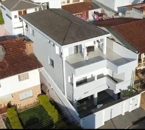 Sao Lourenco House | Casa aconchegante e confortável para 20 pessoas em São Lourenço