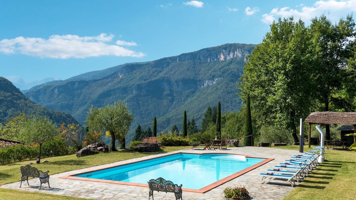 Borgo a Mozzano Villa | Casa al Colle - Five Bedroom Villa, Sleeps 10