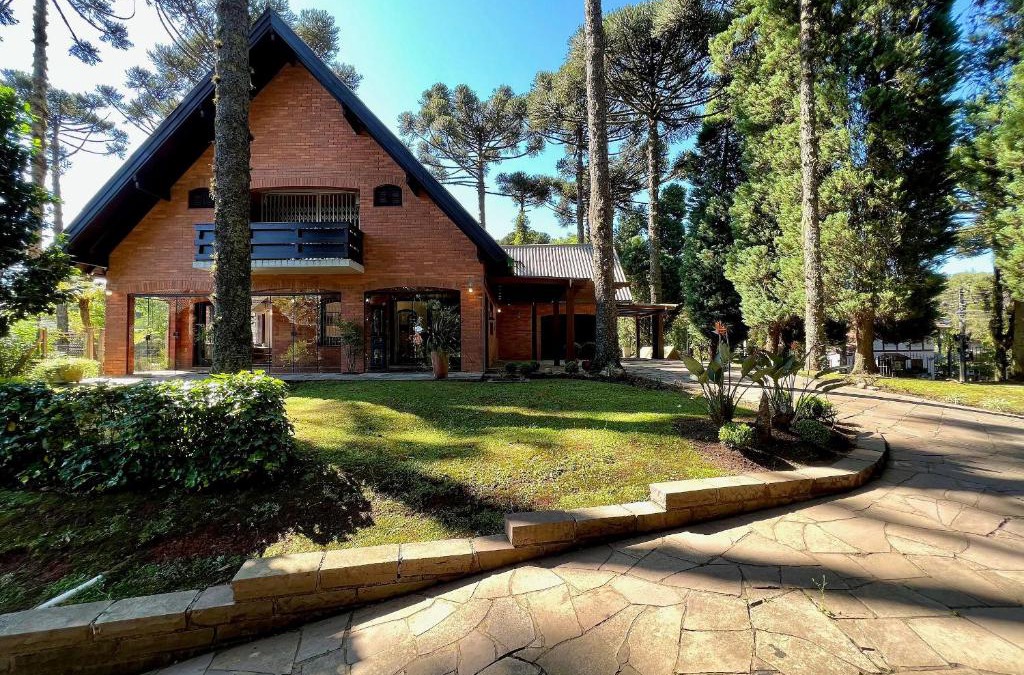 Planalto House | Casa Allegro 3dorm prox Lago Negro by AcheiGramado