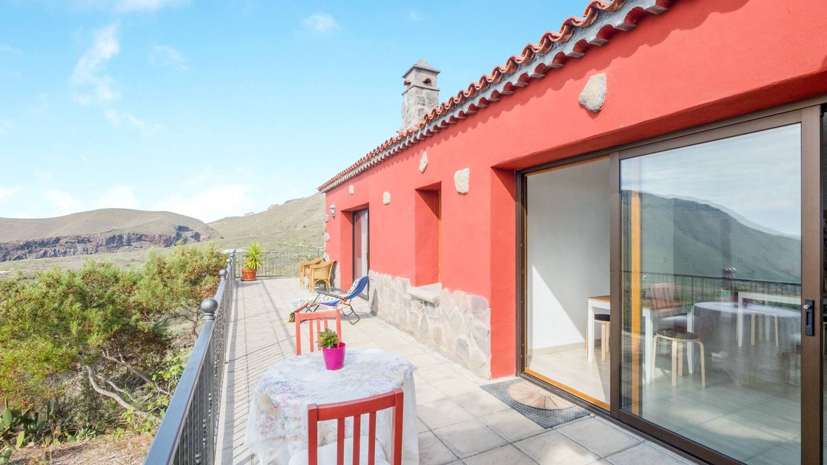 El Madronal Villa | “Casa Aloe” with Mountain View, Wi-Fi, Balcony, Terrace, Garden & Pool