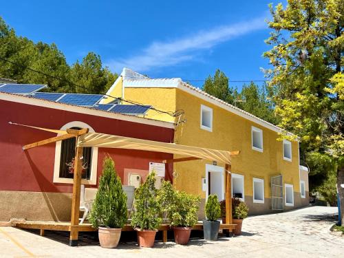 Moratalla Ski Chalet | Casa AMARILLA 3 RAPIA