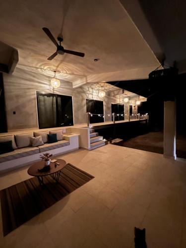 Troncones Bed & Breakfast | Casa Amarliz