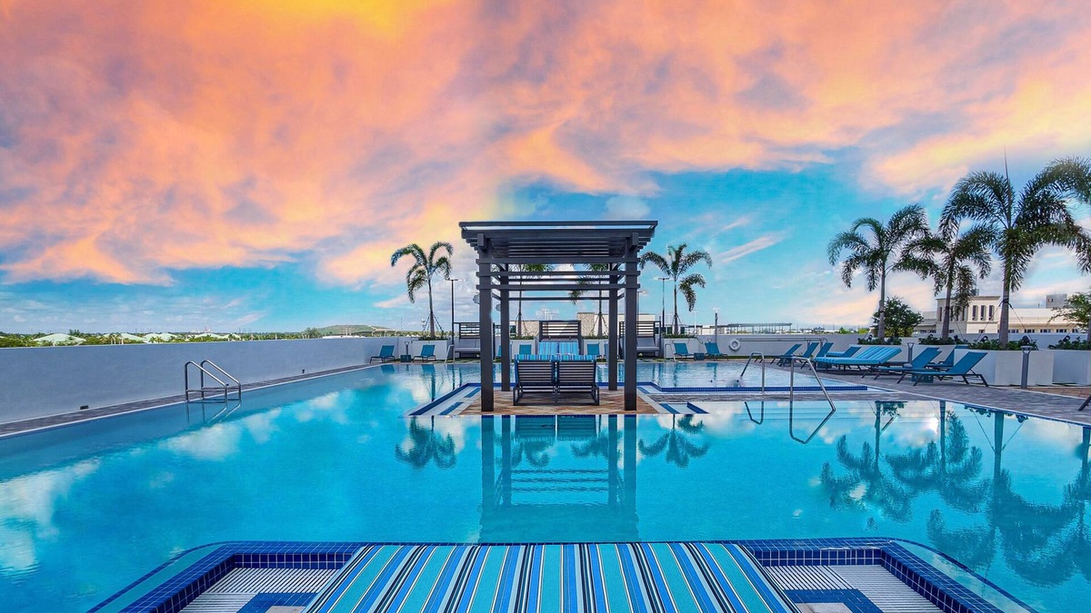 Doral Apartment | Casa Amor w Sauna, Gym, Pool, BBQ & Workspace