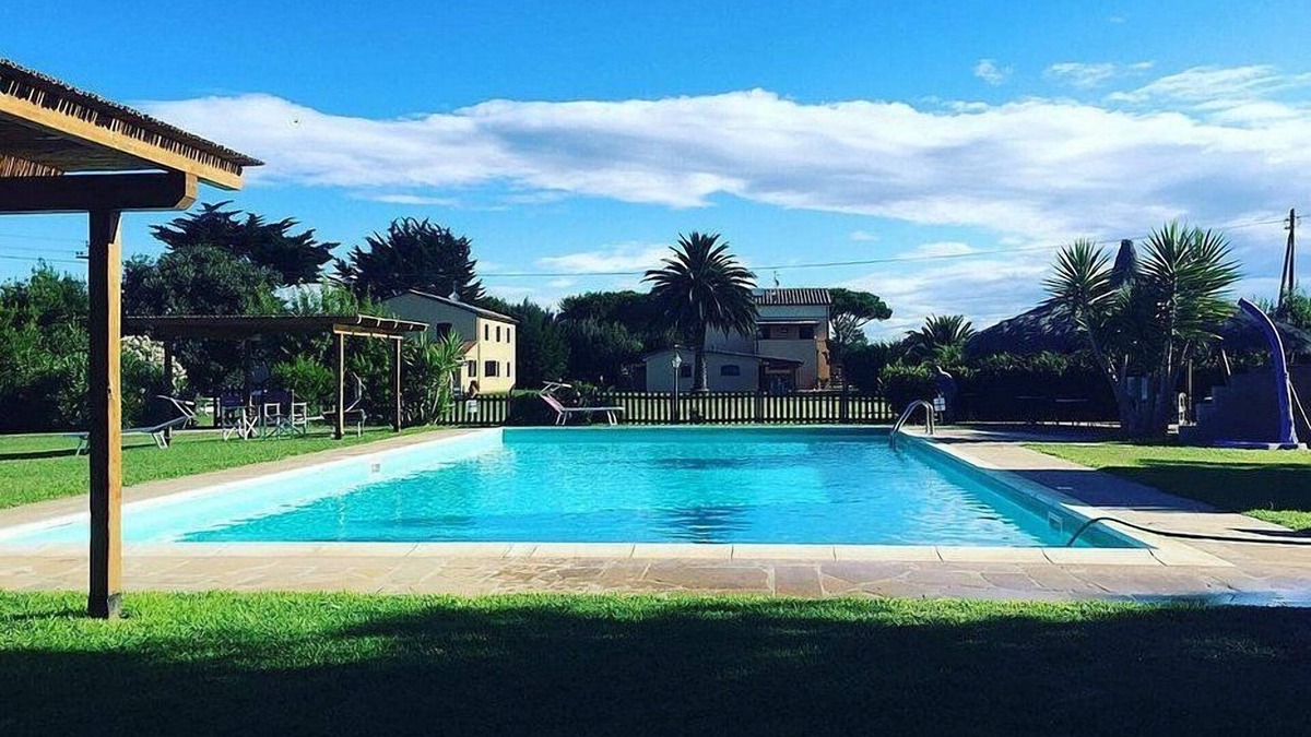 Marina di Castagneto Carducci House | Casa Aneto C: A welcoming apartment surrounded by the greenery, with Free WI-FI.