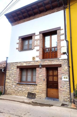 Intriago House | CASA ANGELITA INTRIAGO CANGAS DE ONis