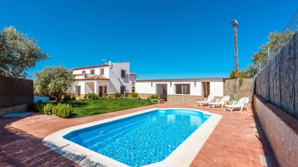 Villanueva del Trabuco Villa | Casa Ardila Alba Villanueva del Trabuco by Ruralidays