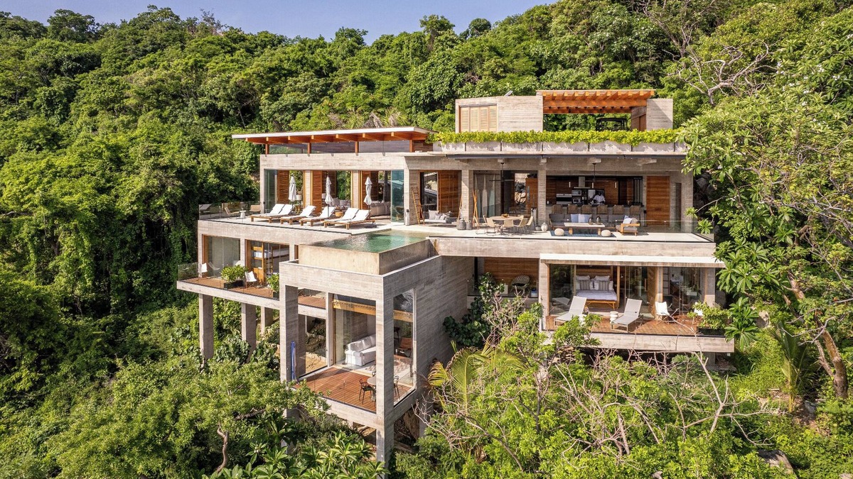 Zihuatanejo Villa | Casa Arena: Modern Luxury Villa with Staff, Pool, Big Ocean Views